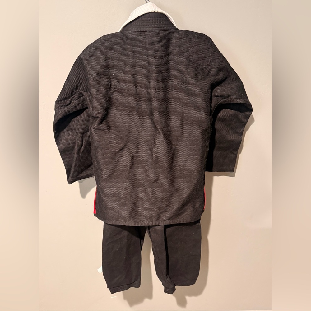 Elite Black Brazilian Jiu-Jitsu Gi Jacket and pants with Red Accents - Picture 5 of 8